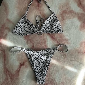 Dalmatian print bikini 🐾🦴🖤